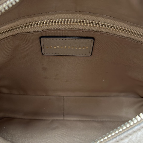 Leatherology Meadow Double Zip Hand Painted Monogrammed “MAH” Camera Bag - Picture 10 of 16